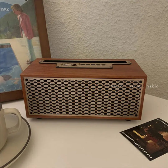 Vintage-Looking Bluetooth Speaker w/ FM Radio - 3C Easy Markham