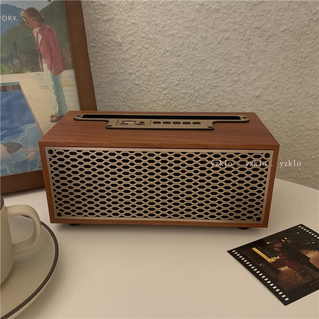 Vintage-Looking Bluetooth Speaker w/ FM Radio - 3C Easy Markham